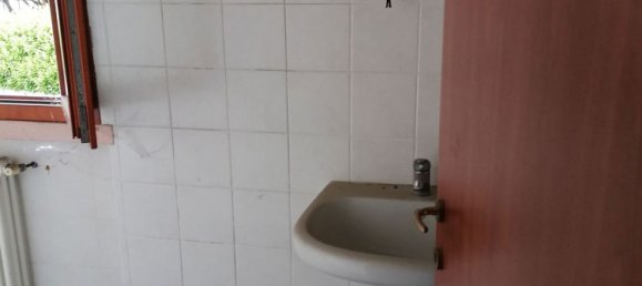 Apartamento de 3 dormitorios en Noceto, Italy No. 380375 7