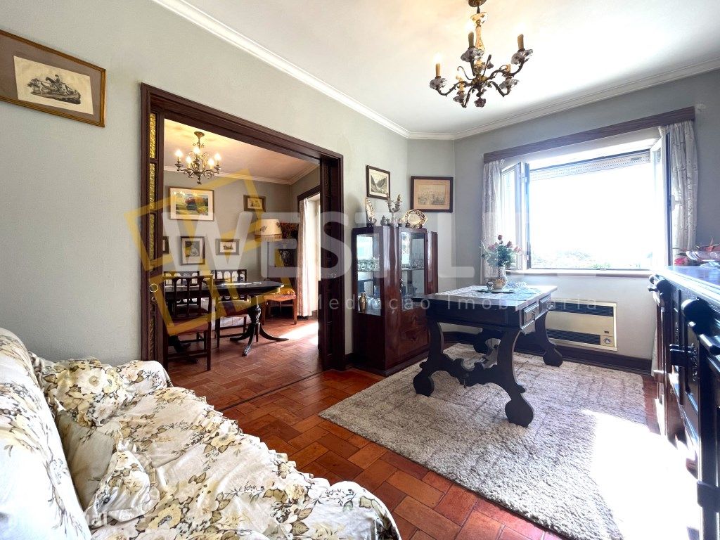 3 bedrooms Apartment in Cascais, Portugal No. 130963