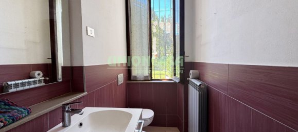 5 Schlafzimmer Haus in Tradate, Italy, Nr. 372591 12