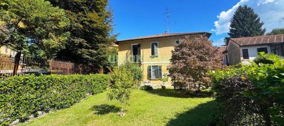5 Schlafzimmer Haus in Tradate, Italy, Nr. 372591 3