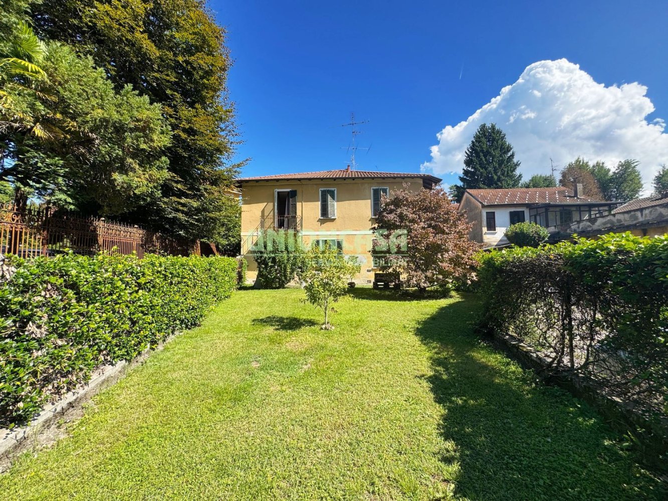 5 Schlafzimmer Haus in Tradate, Italy, Nr. 372591