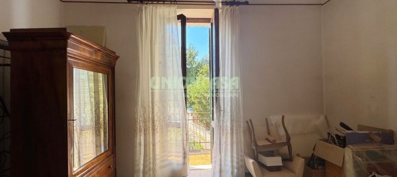 5 Schlafzimmer Haus in Tradate, Italy, Nr. 372591 33