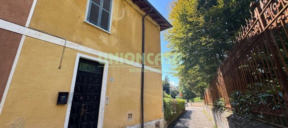 5 Schlafzimmer Haus in Tradate, Italy, Nr. 372591 31
