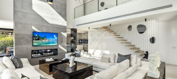 6 bedrooms Villa in Marbella, Spain No. 96582 5