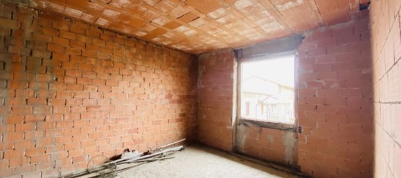 Casa de 8 habitaciónes en Casei Gerola, Italy No. 190539 5