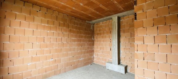 Casa de 8 habitaciónes en Casei Gerola, Italy No. 190539 4