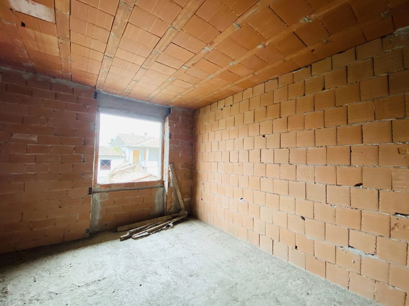 Casa de 8 habitaciónes en Casei Gerola, Italy No. 190539