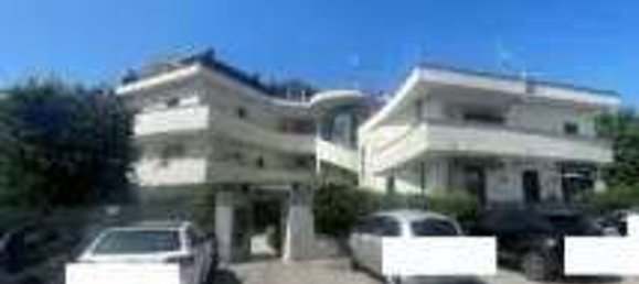 3-salle Appartement à Giussano, Italy No. 8193 6