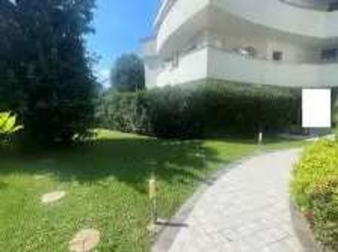 3-salle Appartement à Giussano, Italy No. 8193