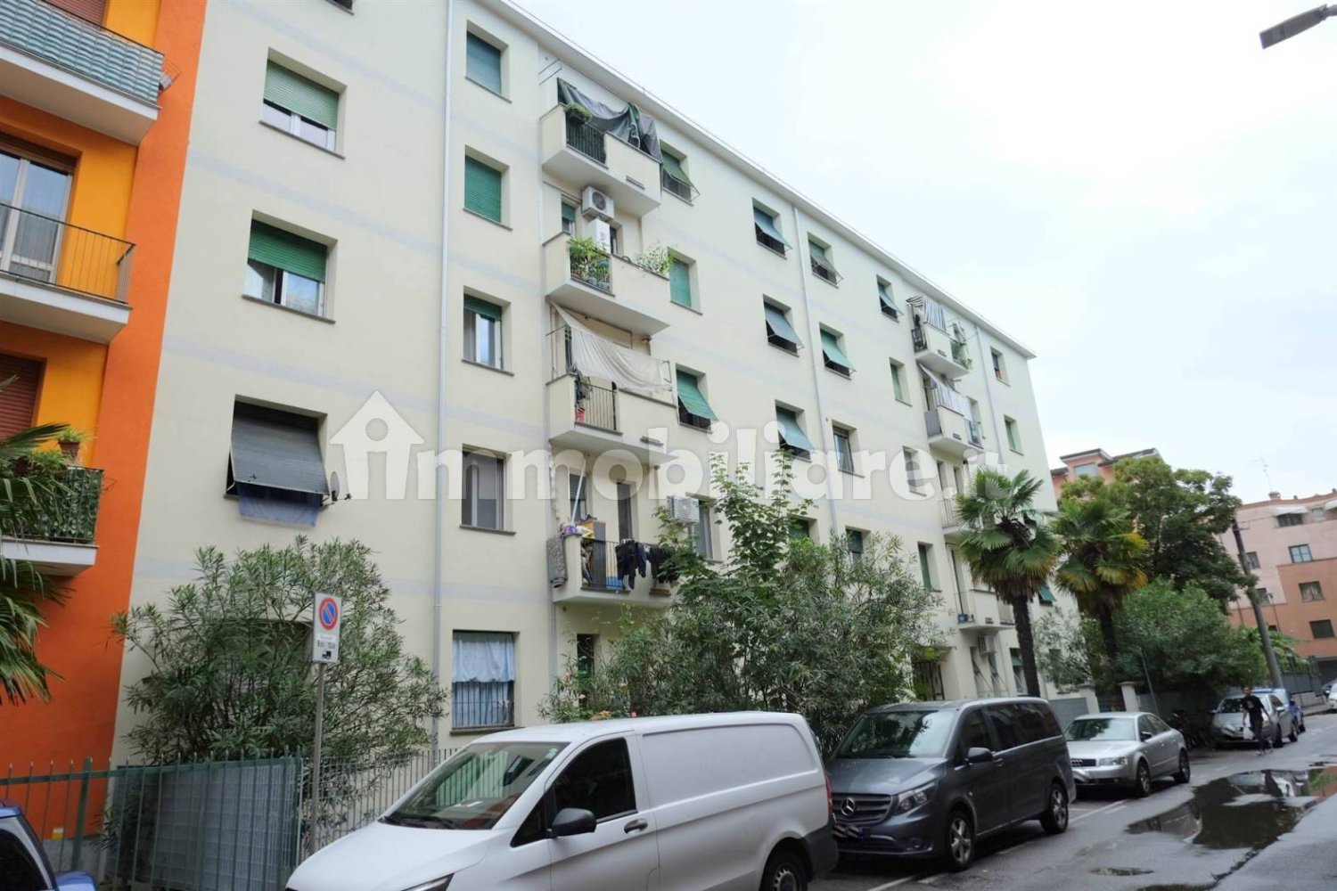 2 bedrooms Apartment in Paderno Dugnano, Italy No. 338785