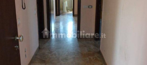 3 Schlafzimmer Wohnung in Parabiago, Italy, Nr. 303055 3