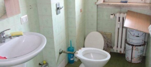 3 Schlafzimmer Wohnung in Parabiago, Italy, Nr. 303055 13