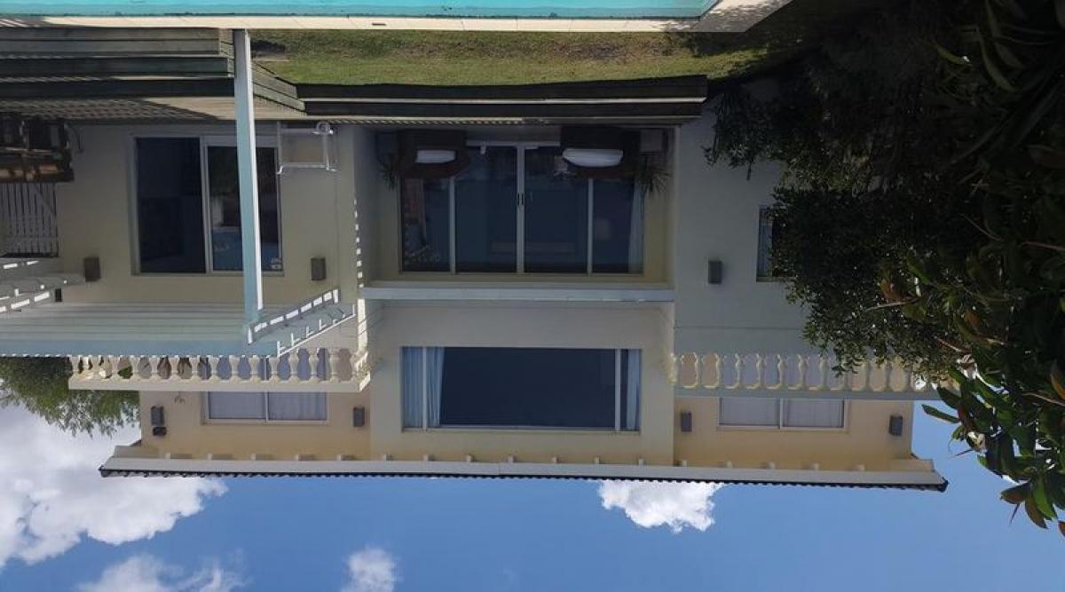 4 bedrooms House in Maldonado, Uruguay No. 7932