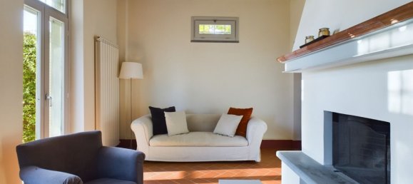 Casa de 5 habitaciónes en Cortona, Italy No. 56223 3