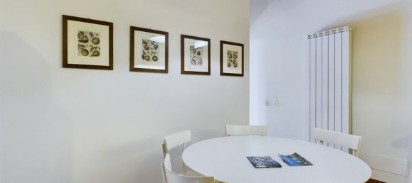 Casa de 5 habitaciónes en Cortona, Italy No. 56223 9