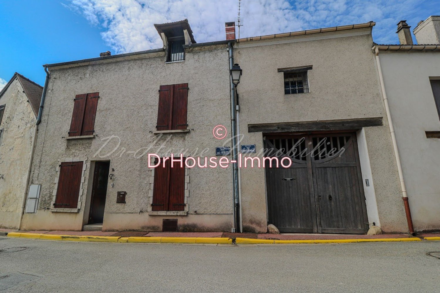 4 Schlafzimmer Haus in Issou, France, Nr. 185613