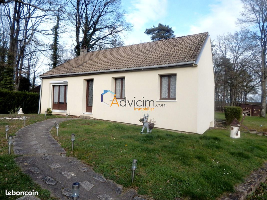 3 bedrooms House in Amilly, France No. 79895