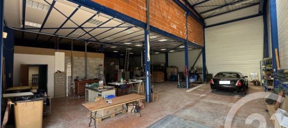 Garage in Doubs, France 525m², Nr. 358942 4