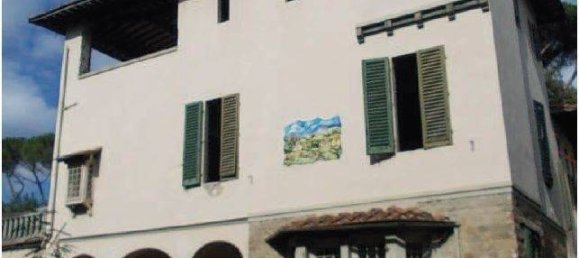3 bedrooms Villa in Florence, Italy No. 154528 3