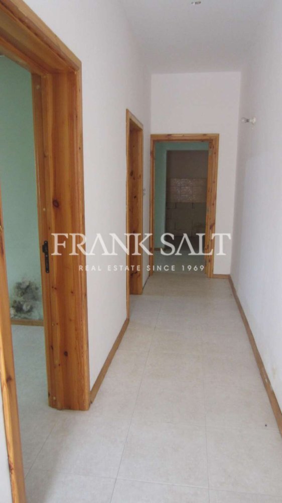 218m² Office in Mosta, Malta No. 11750