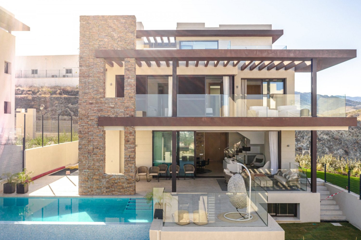 4 bedrooms Villa in Benahavis, Spain No. 601