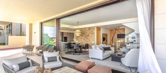 4 bedrooms Villa in Benahavis, Spain No. 601 8