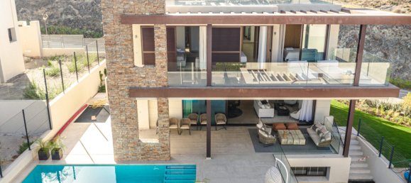 4 bedrooms Villa in Benahavis, Spain No. 601 14