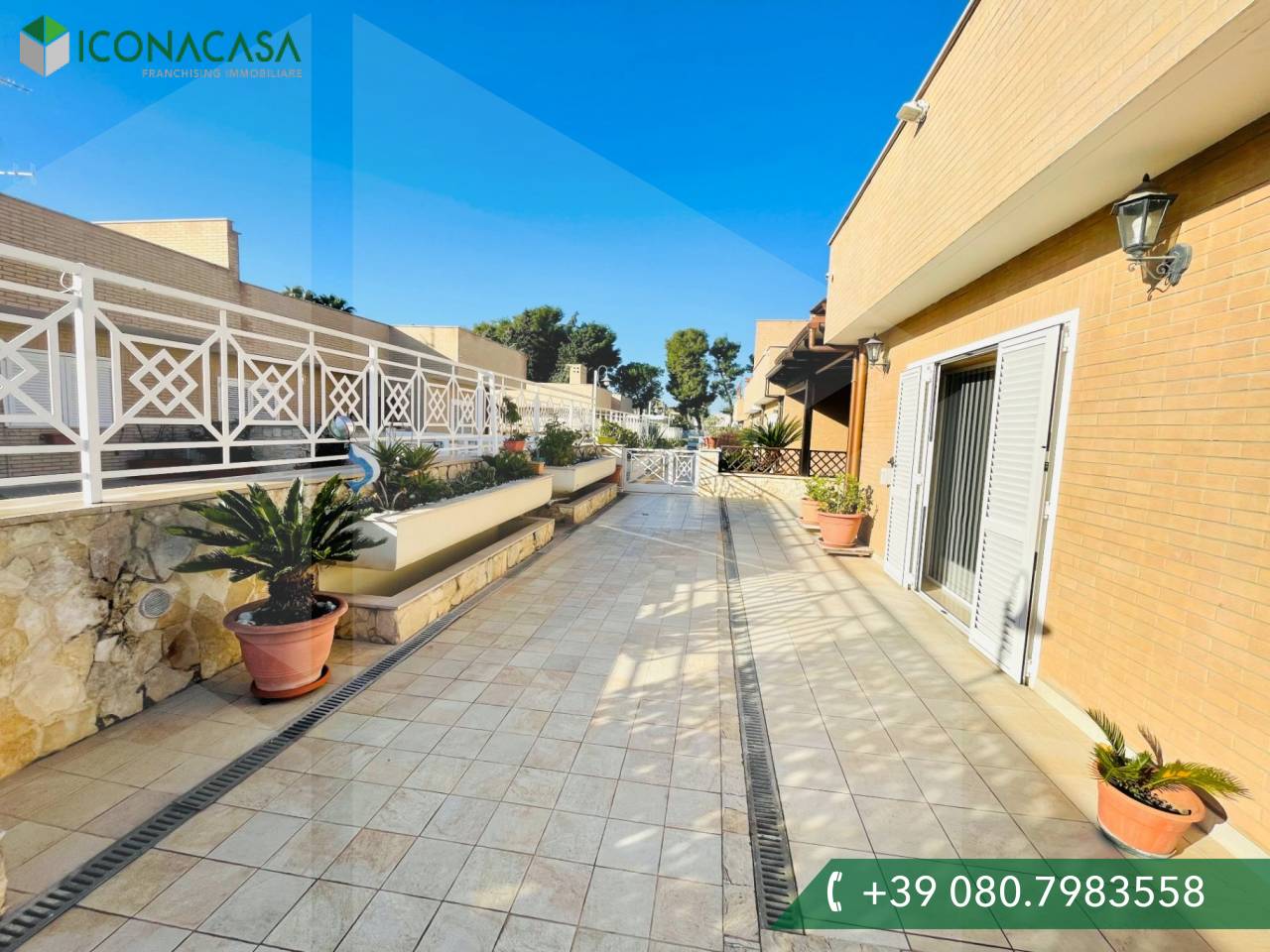 Villa de 6 divisões em Valenzano, Italy N.º 30717