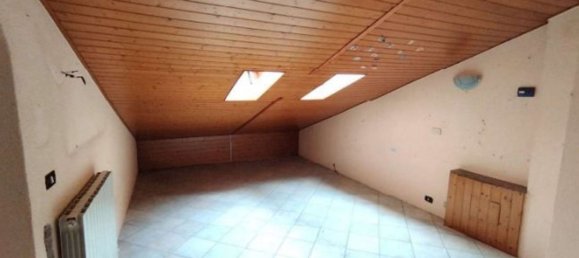 Apartamento de 6 habitaciónes en Valganna, Italy No. 185134 17