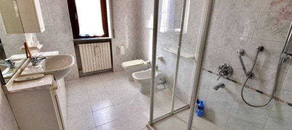 5-Zimmer Villa in Gerenzano, Italy, Nr. 35102 18