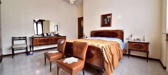 5-Zimmer Villa in Gerenzano, Italy, Nr. 35102 15