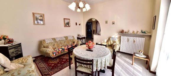 5-Zimmer Villa in Gerenzano, Italy, Nr. 35102 5