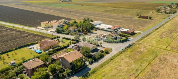 5 rooms House in Medicina, Italy No. 120788 13