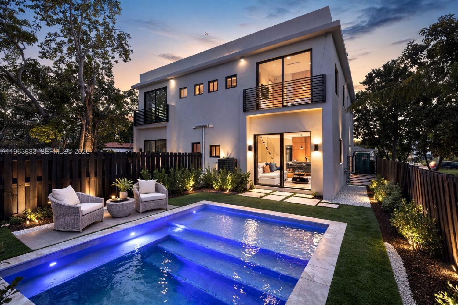 4 bedrooms Duplex for sale in Miami, Miami-Dade, Florida, USA № 614430