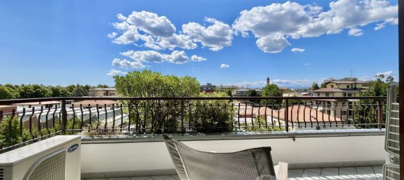 5 Schlafzimmer Penthouse in Busto Arsizio, Italy, Nr. 361239 9