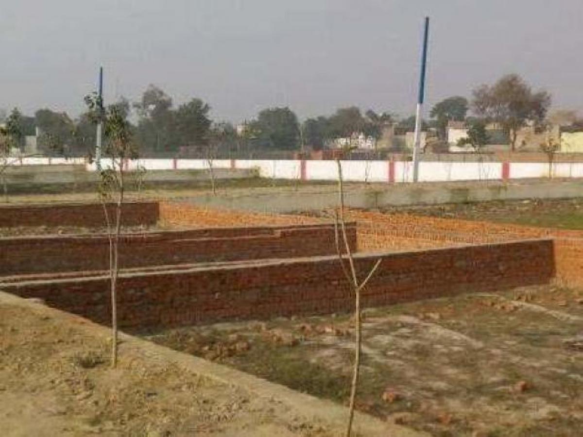 Terreno em Noida, India N.º 30556