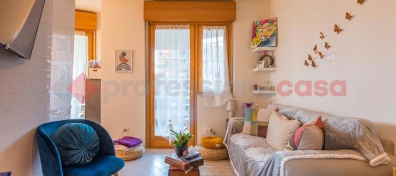 Квартира с 2 комнатами в Рим, Италия № 234446 4