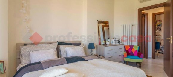 Квартира с 2 комнатами в Рим, Италия № 234446 7