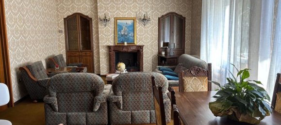 5 bedrooms Apartment in Trecate, Italy No. 344445 2