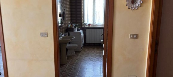 5 bedrooms Apartment in Trecate, Italy No. 344445 15