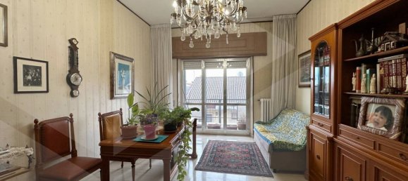 5 rooms Apartment in Avezzano, Italy No. 21078 13