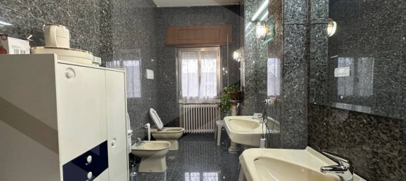 5 rooms Apartment in Avezzano, Italy No. 21078 18