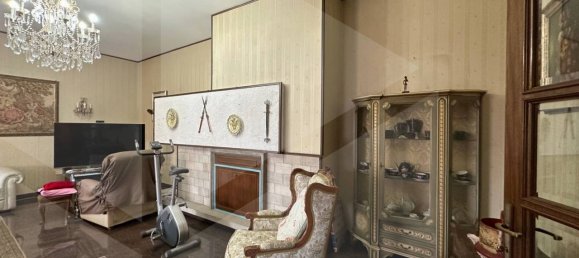 5 rooms Apartment in Avezzano, Italy No. 21078 20