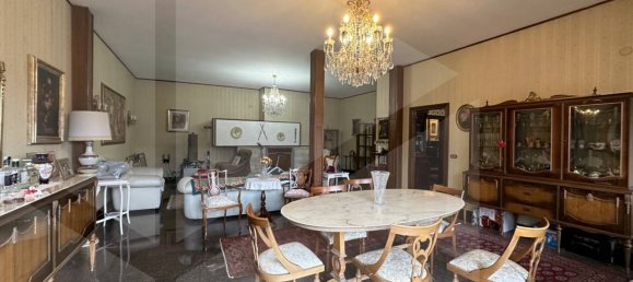 5 rooms Apartment in Avezzano, Italy No. 21078 23