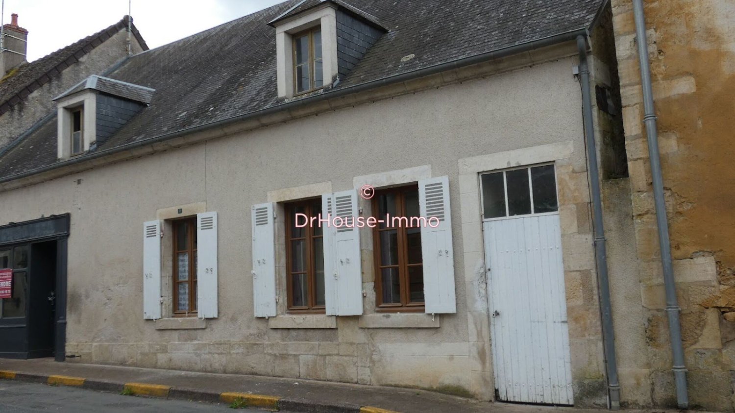 3 bedrooms Castles in Meillant, France No. 256033