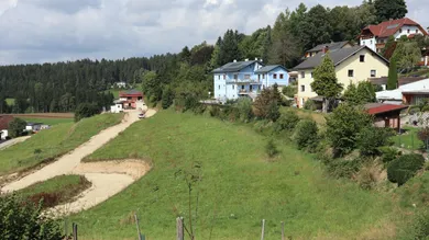  قطعة أرض في St. Georgen am Walde, Austria رقم 104473