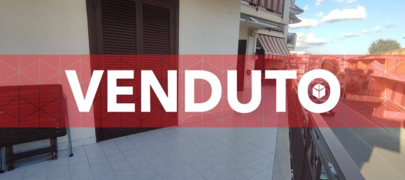 4 rooms Apartment in Giugliano in Campania, Italy No. 32836 3