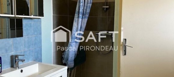 3 bedrooms House in Savigny-en-Veron, France No. 41892 12