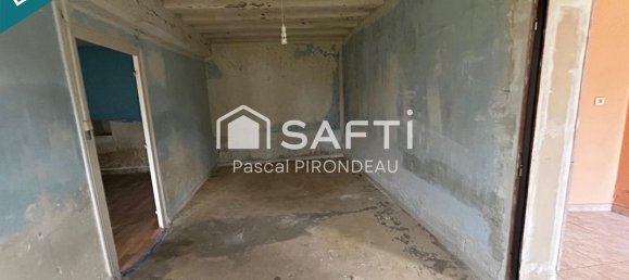 3 bedrooms House in Savigny-en-Veron, France No. 41892 10