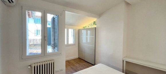 2 bedrooms Apartment in Florence, Italy No. 262114 4